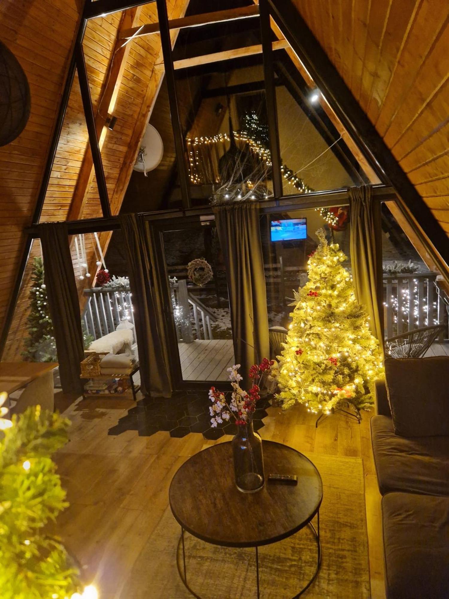 Harmony Villa Lupeni Straja Buitenkant foto